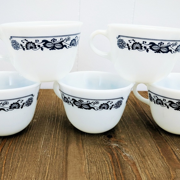 PYREX Old Town Blue Mugs Set Of 5 - Picture 1 of 5